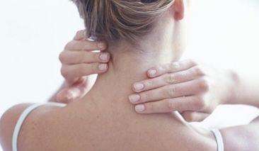 保护颈椎，从良好的生活习惯做起哦~转脖子能不能缓解颈椎病？